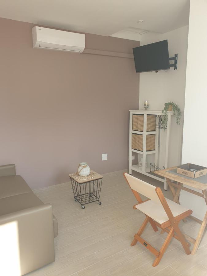 Mistral Appartements Пор-Сен-Луи-дю-Рон Экстерьер фото